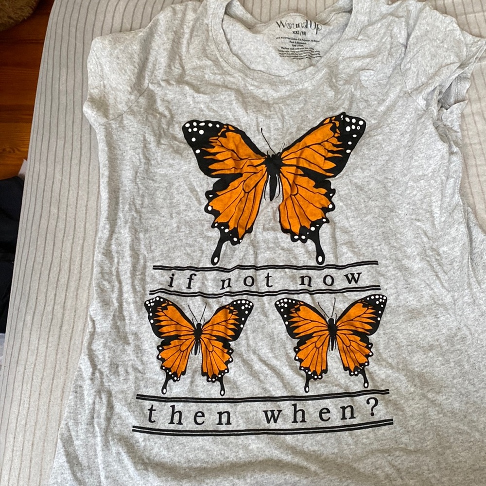 T-shirt size XXL